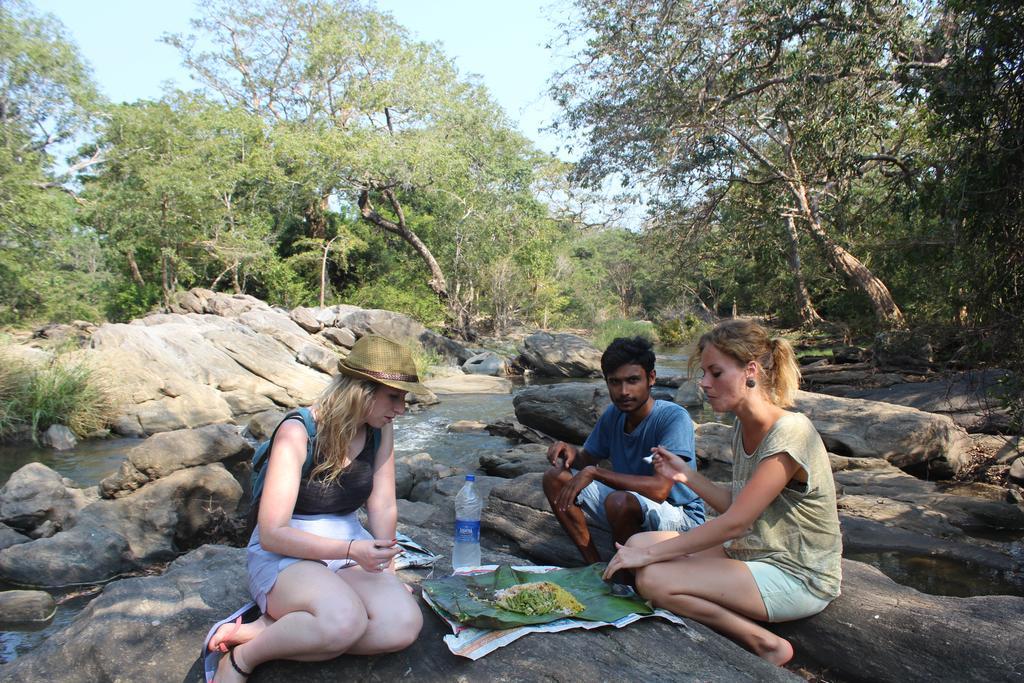 Kataragama Homestay Buitenkant foto