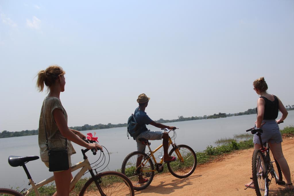 Kataragama Homestay Buitenkant foto