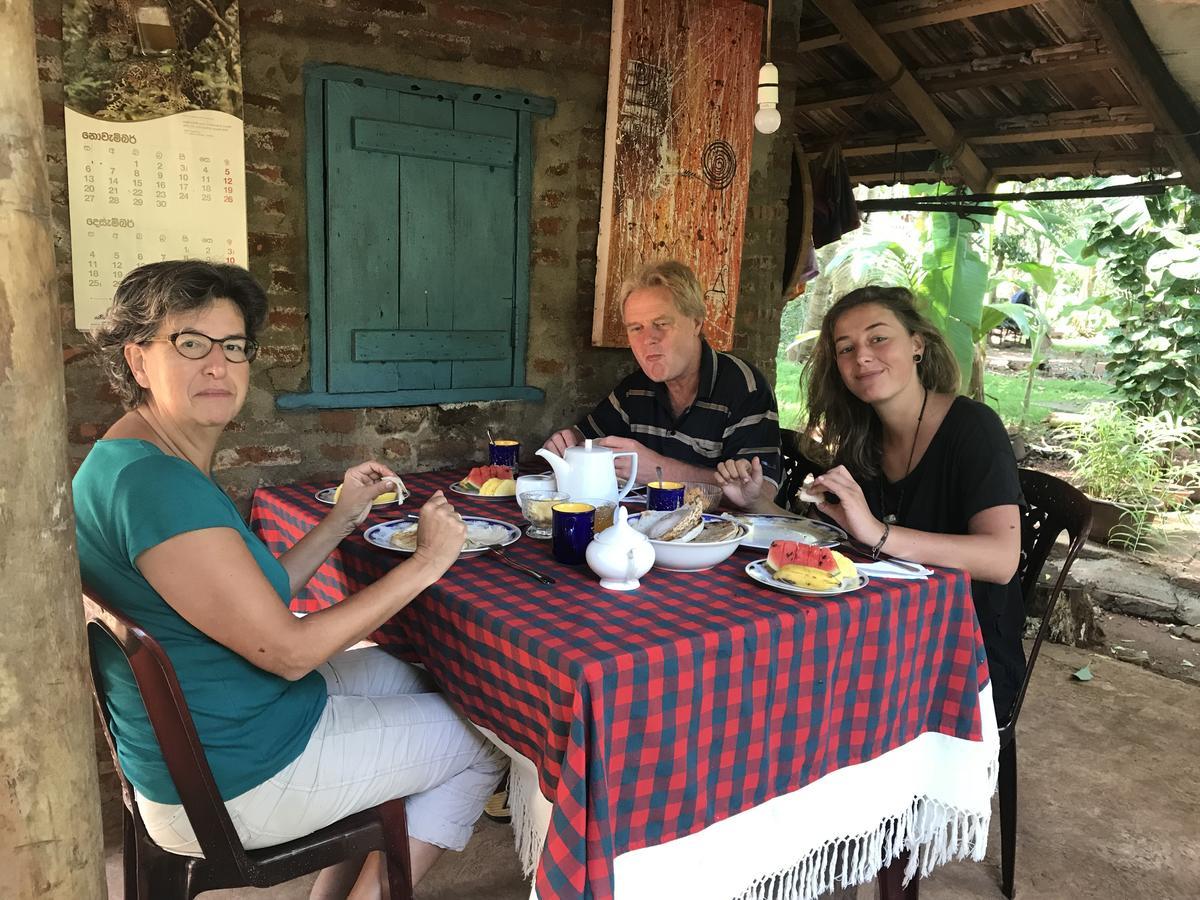 Kataragama Homestay Buitenkant foto
